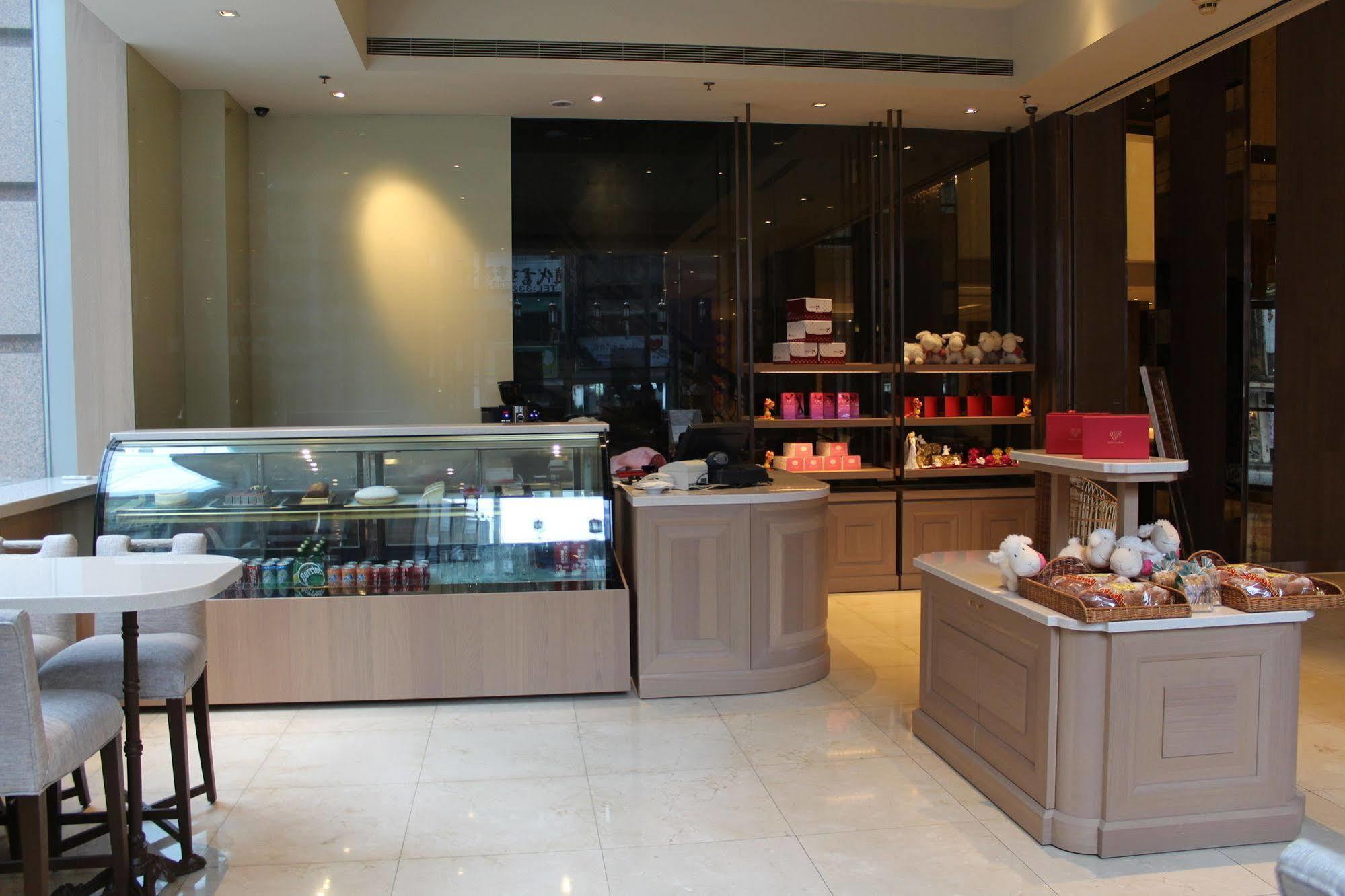 Chateau De Chine Hotel Taoyuan Bagian luar foto