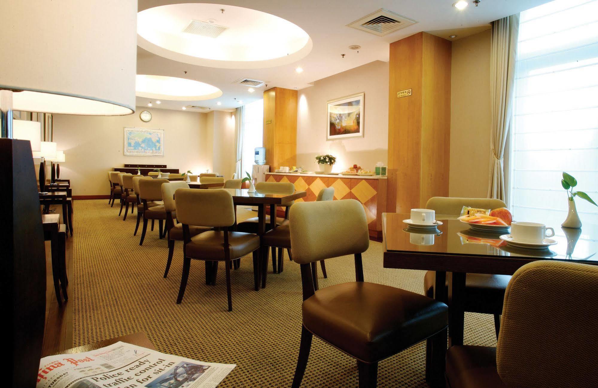 Chateau De Chine Hotel Taoyuan Bagian luar foto