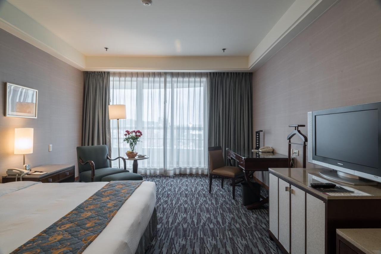 Chateau De Chine Hotel Taoyuan Bagian luar foto