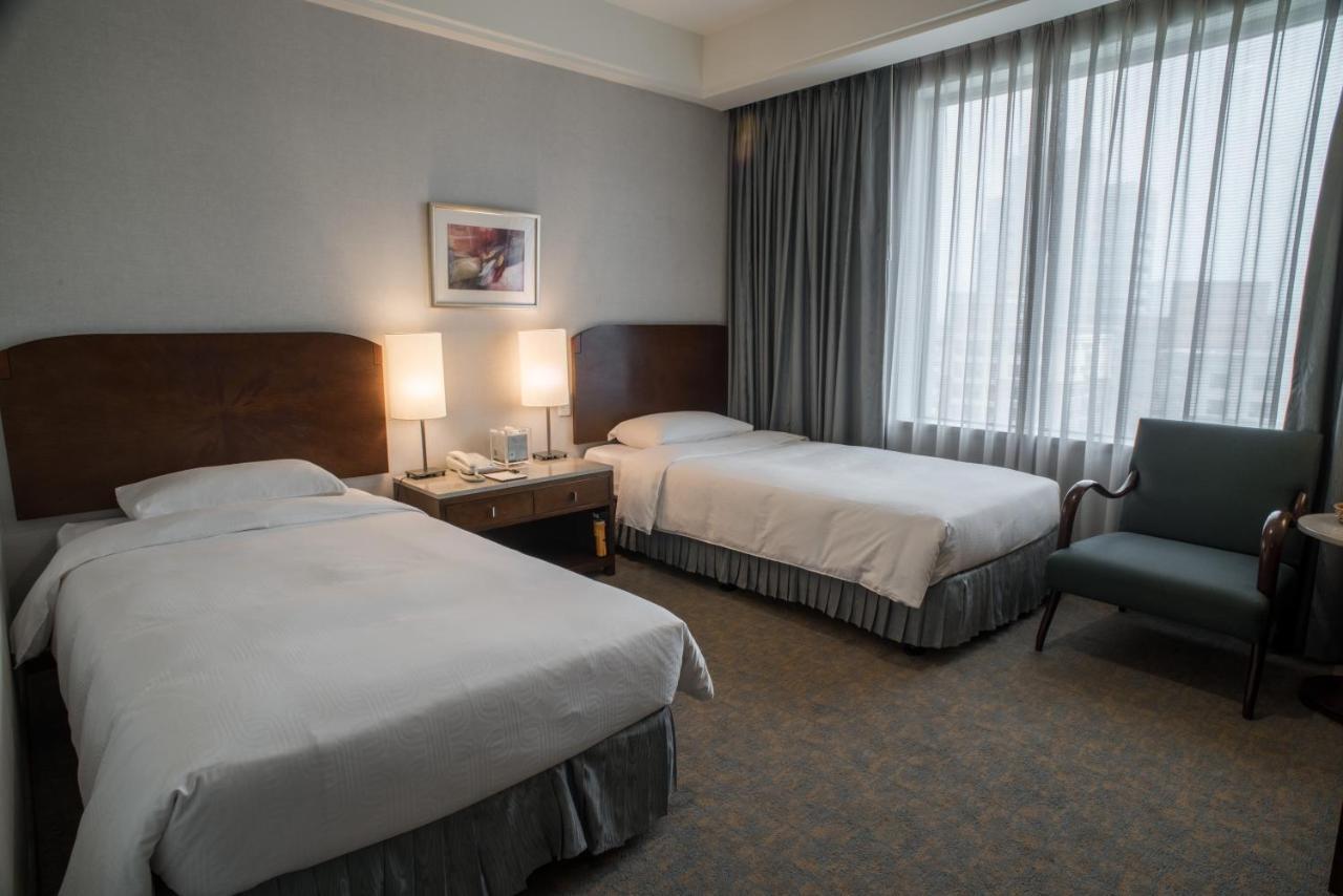 Chateau De Chine Hotel Taoyuan Bagian luar foto